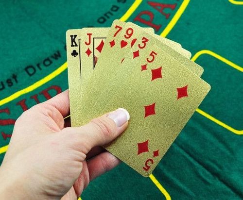 Złote karty do gry na Arena.pl