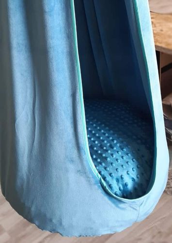 huśtawka kokon niebieski na Arena.pl