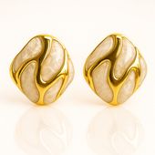 kolczyki ze stali szlachetnej pozłacane 14k złotem, dekoracyjne ecru