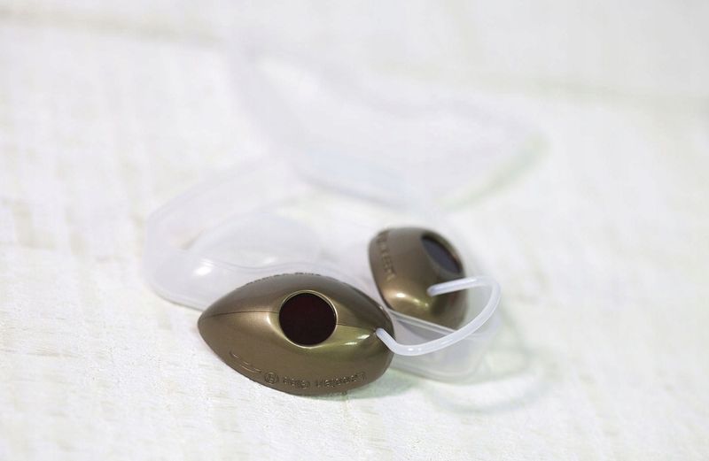 Okulary do opalania w solarium Vision 1 złote zdjęcie 3