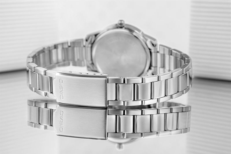 zegarek damski casio ltp-1303d-1avdf + box zdjęcie 7