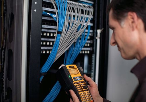 ORYGINALNA Taśma DYMO IND Rhino poliestrowa 9mm x 5,5m biała / czarny na Arena.pl