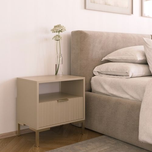 Szafka nocna z ryflowanym frontem KASZMIR/BEŻ stolik nocny złoty na Arena.pl
