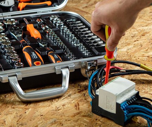 Zestaw narzędzi NEO TOOLS 01-310 na Arena.pl