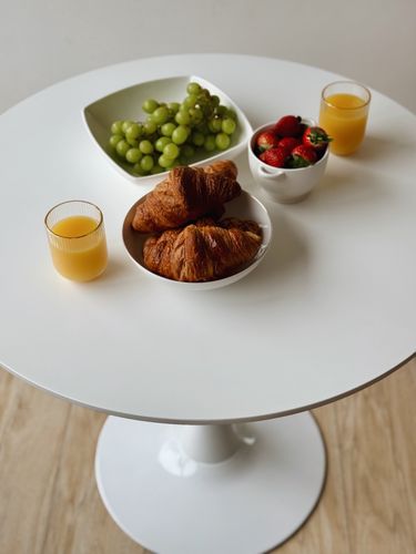 nowoczesny biały okrągły stół  do salonu jadalni kuchni na Arena.pl