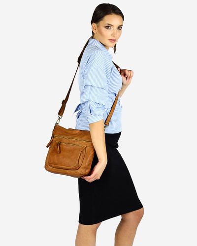 Torebka skórzana funkcjonalna listonoszka z kieszeniami old pelle classica lavata - MARCO MAZZINI camel na Arena.pl