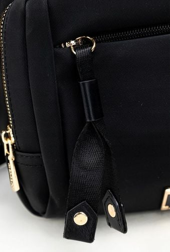 MONNARI Pojemna czarna torebka listonoszka Dwie komory Kieszonki Pasek na Arena.pl