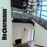 ŚWIĄTECZNA DEKORACJA LED MIKOŁAJ WSPINAJĄCY SIĘ PO DRABINIE ŚWIECĄCY 330cm