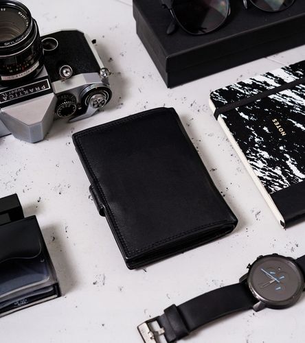 Always Wild męski portfel skórzany z ochroną kart na Arena.pl