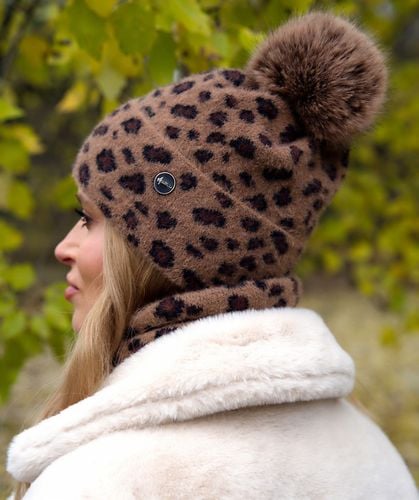 Czapka zimowa damska ciepła z POMPONEM beanie MODNA w panterkę Polska Print na Arena.pl
