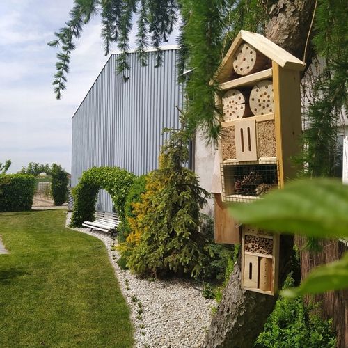 Hotele dla owadów Hotel dla owadów Domek dla owadów domki budka dla owadów na Arena.pl