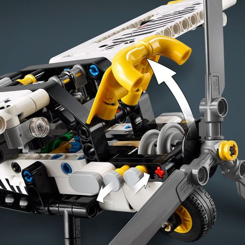 Klocki LEGO Technic 42198 Samolot transportowy na Arena.pl