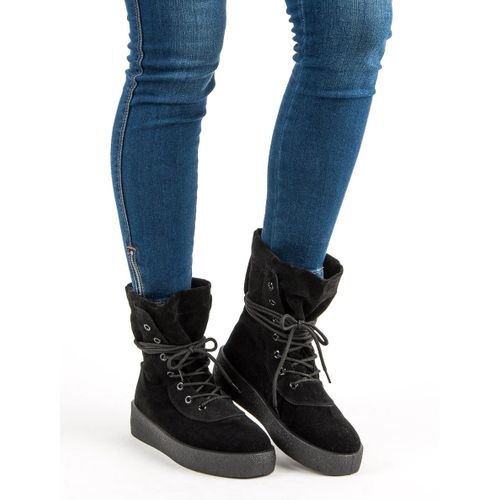 Sznurowane botki r.40 na Arena.pl