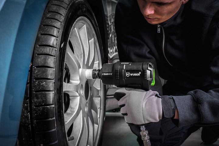 KLUCZ UDAROWY PNEUMATYCZNY KOMPOZYTOWY Z UDAREM DO KÓŁ 1560 Nm 1/2" zdjęcie 15