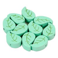 Drewniane koraliki LIŚĆ liście 12x20mm jasny zielony 10szt.