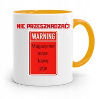 Kubek Żółty Dla Magazyniera Teraz Kawę Pije Z Nadrukiem Ze Zdjęciem