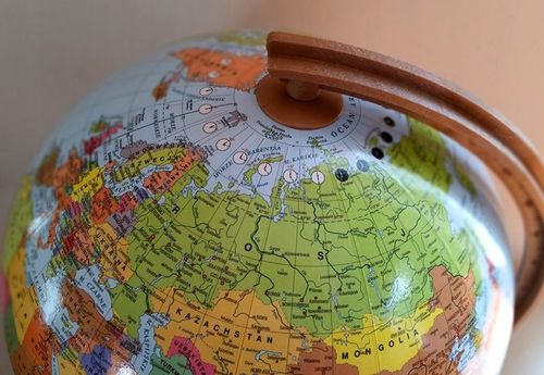 Globus 320mm POLITYCZNY + strefy czasowe + stopka DREWNO Zachem-Głowala na Arena.pl