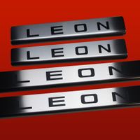 Listwa progowa SEAT LEON MK3 Stal nierdzewna 304 mat z czarnymi literami