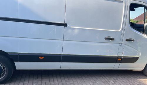 Renault MASTER IV - Listwy CHROM BOCZNE DRZWI na Arena.pl