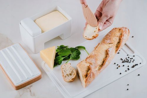 PRACTIC INTELIGENTNA MASELNICZKA WODNA Z POKRYWA POJEMNIK NA MASŁO BIAŁA na Arena.pl