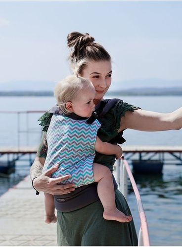 Nosidełko Kinder Hop Basic: Turquoise Zig Zag Regulowane na Arena.pl
