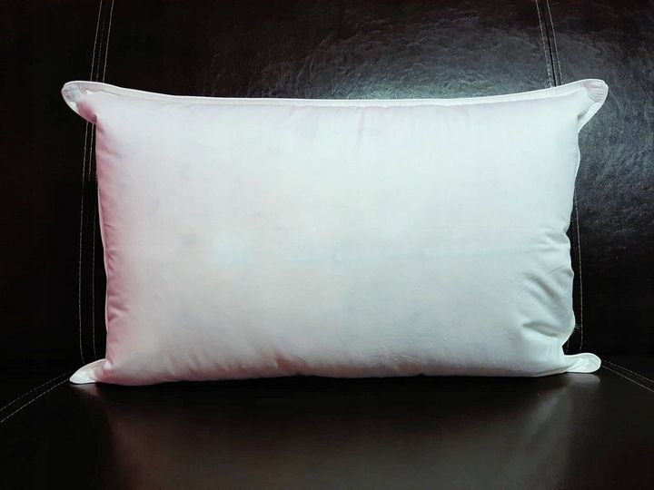 Poduszka z pierza 40x60 700g BIAŁA zdjęcie 5