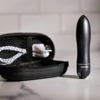 evolved travel gasm bullet black - kompaktowy model aluminiowy z etui