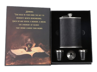 Elegancka Piersiówka 8 OZ Obszyta Czarną Skórą w  Opakowaniu Prezentowym