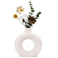 Wazon ceramiczny Donut okrągły biały boho na kwiaty pampas 18 x 19 cm