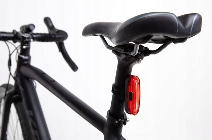 LAMPKA ROWEROWA TYLNA LED USB MOCNA zdjęcie 5