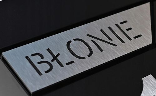 SKRZYNKA POCZTOWA NA LISTY Z ADRESEM NUMER DOMU WZORY DUŻA CZARNA RAL na Arena.pl