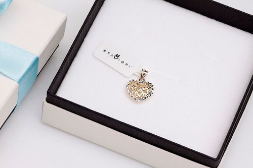 Złoty wisiorek WXX4286 na Arena.pl