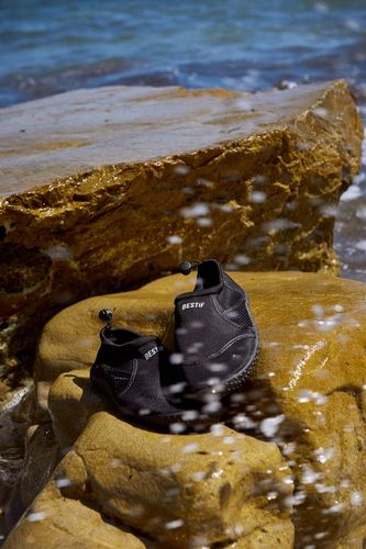 BUTY DO WODY MĘSKIE PLAŻOWE PŁYWANIA JEŻOWCE 42 na Arena.pl