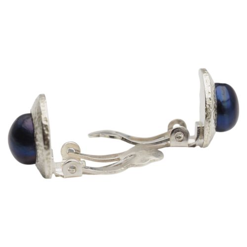 Klipsy - Perły czarne koło 8 mm w srebrze młotkowanym na Arena.pl