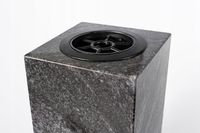 Ekskluzywny Fioletowy Wazon Nagrobny Granitowy Na Pomnik Grób (Orion) 28cm