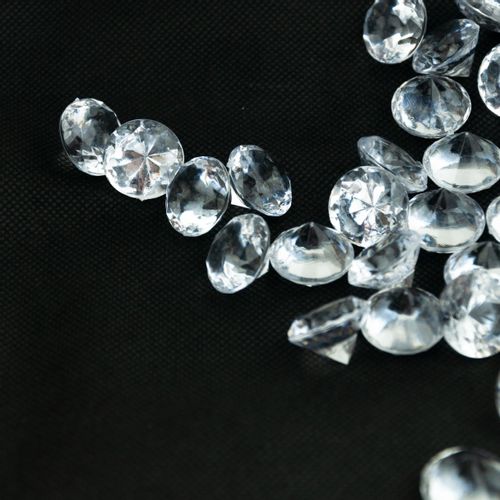 KRYSZTAŁKI KAMYKI DEKORACYJNE OZDOBNE DIAMENTOWE na Arena.pl