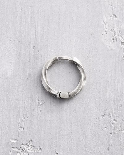 Srebrny kolczyk-kółko THE SPIRAL OF TIME na Arena.pl