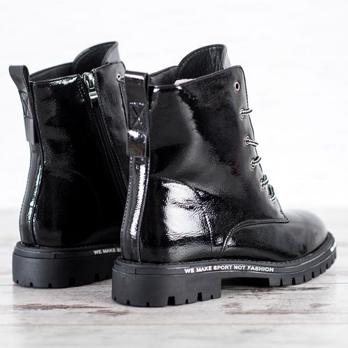 Lakierowane Trapery r.40 na Arena.pl