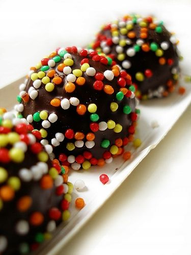 POSYPKA MACZKI CUKROWE KOLOROWE DEKORACJA NA TORT URODZINOWY 100G na Arena.pl