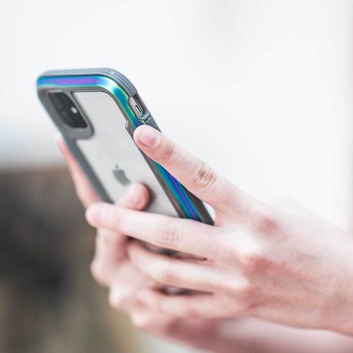 Etui do aluminiowe iPhone 11 (Drop test 3m) (Iridescent) na Arena.pl