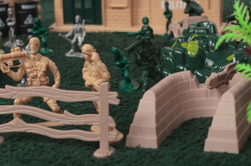 ZESTAW MILITARNY 400 EL. na Arena.pl