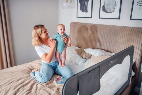 Barierka BRAMKA ZABEZPIECZAJĄCA do łóżka WYSOKA 150x66cm BEŻ Lionelo na Arena.pl