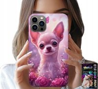 ETUI DO IPHONE 12 PRO - SŁODKA CHIHUAHUA NA RÓŻOWYM TLE KWIATAMI