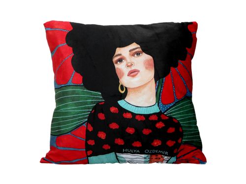 Poduszka z wypełnieniem/suwak H. Ozdemir, Still don`t know my name CARMANI na Arena.pl