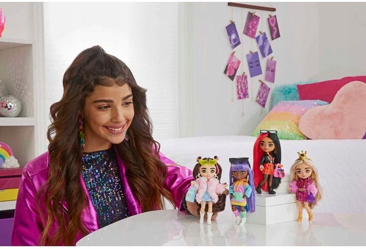 MATTEL BARBIE EXTRA MINIS MODNA LALKA SUKIENKA W PŁOMIENIE +AKCESORIA HKP88 zdjęcie 7