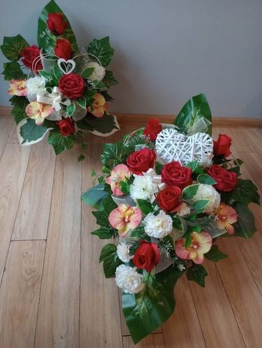 Stroik na cmentarz GRÓB kompozycja KOMPLET SERCE na Arena.pl