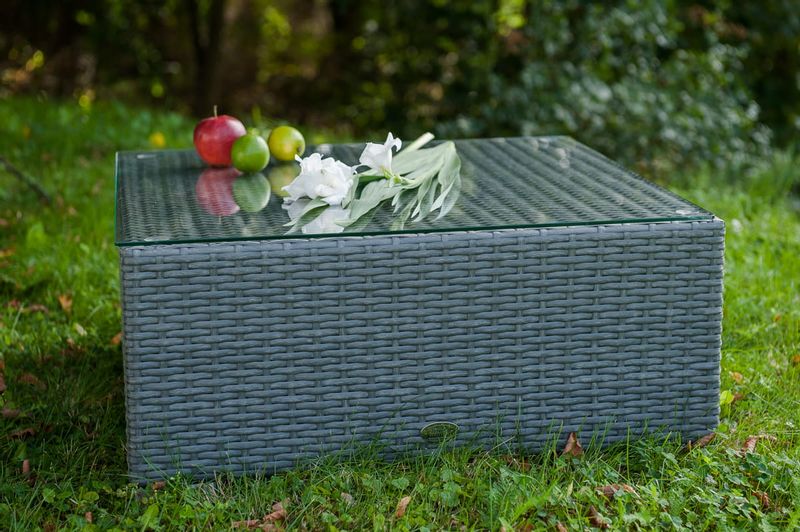 Stolik z szarego technorattanu zdjęcie 1