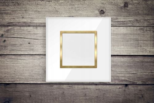 WŁĄCZNIK POJEDYNCZY ŚWIATŁA BIAŁY ZŁOTY SZKLANY WYŁĄCZNIK W RAMCE na Arena.pl