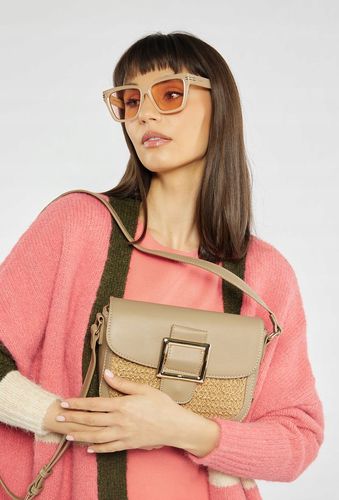 Monnari torebka listonoszka koszyk z plecionym panelem beżowo-szary BAG0410 na Arena.pl