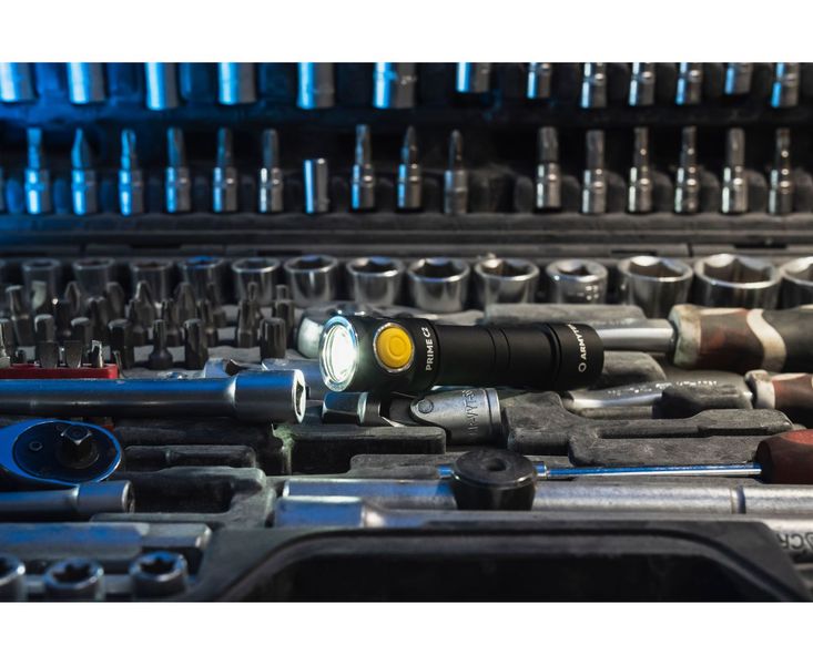 Latarka Armytek Prime C2 Magnet USB Warm zdjęcie 6
